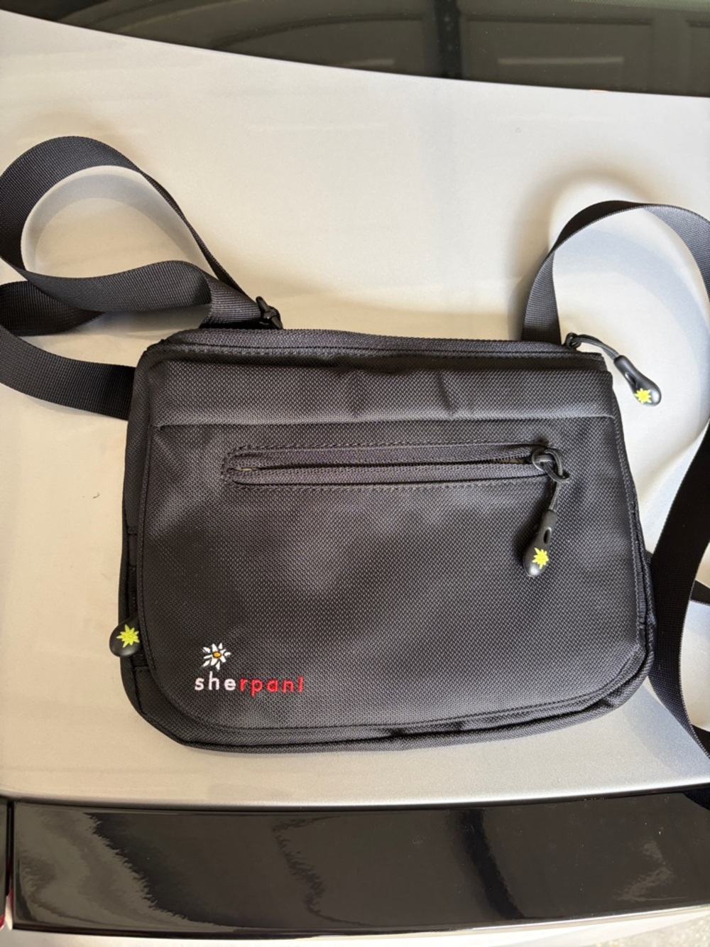 Sherpani small bag black neoprene NWOt belt bag inside floral